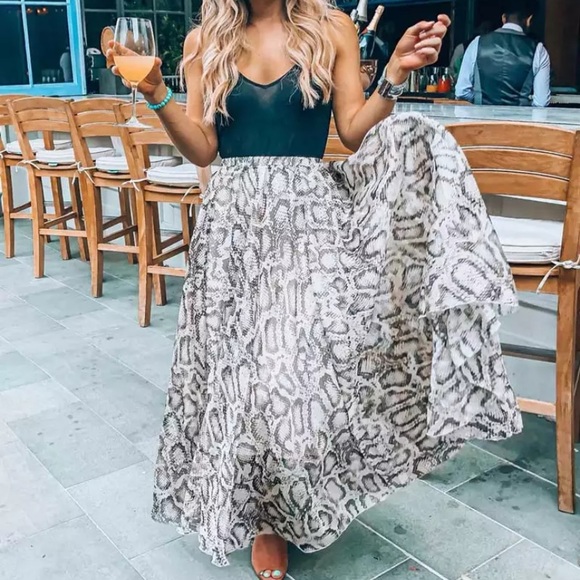 Snake Print Chiffon Skirt - Picture 6 of 15